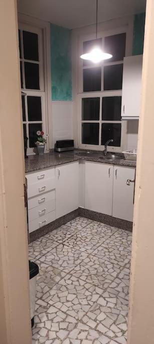 Acogedor Apartamento En El Casco Antiguo Vigo Esterno foto